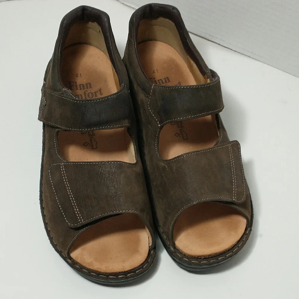 LIKE NEW Finn Comfort Men’s Prevention Line Nubuck Sandal, Euro‎ 41, US 8, Brown